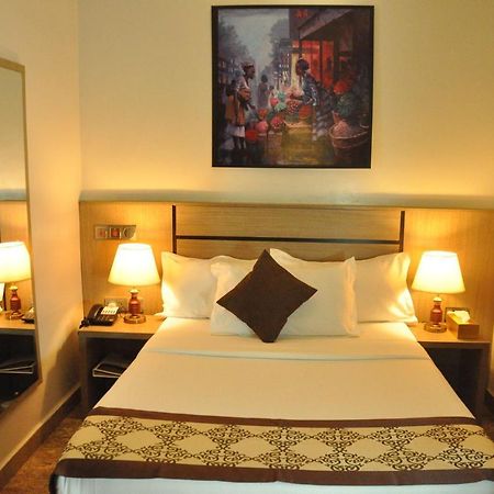 Moz One Executive Guest Rooms Agadez Mobushipe Екстериор снимка